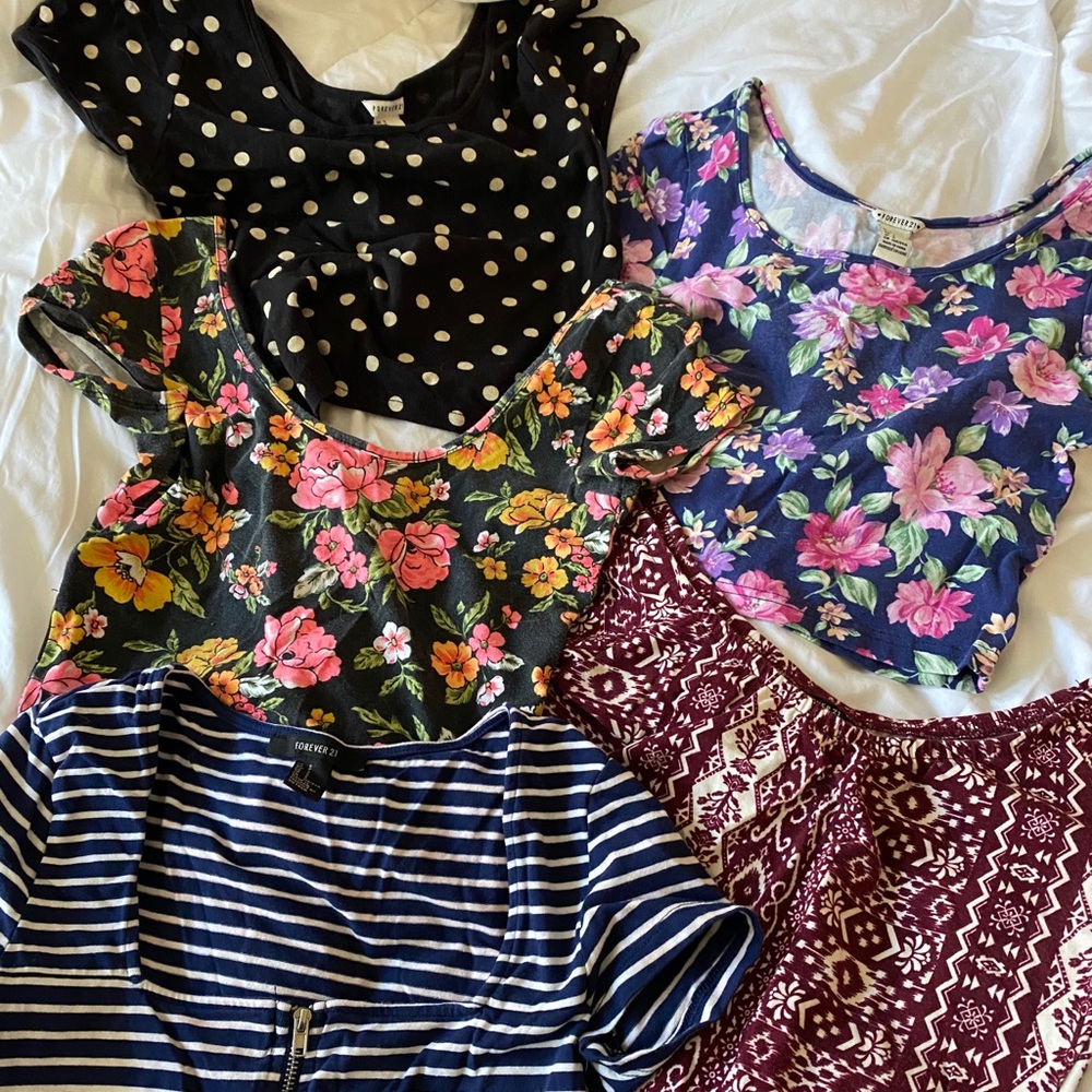 Forever 21 Crop Tops size small